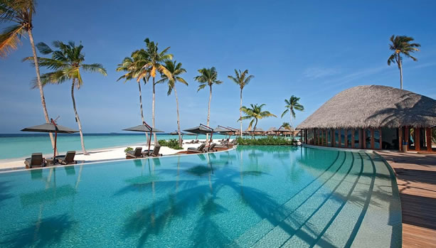 Maldives Babymoon at Constance Halaveli Maldives